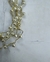 Colar dourado com pérolas sintéticas barrocas em croche na internet