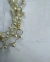 Colar dourado com pérolas sintéticas barrocas em croche na internet