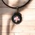 Colar jeans com flores rosa claro bordado ouro velho fio couro café na internet