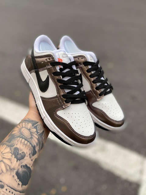 NIKE DUNK