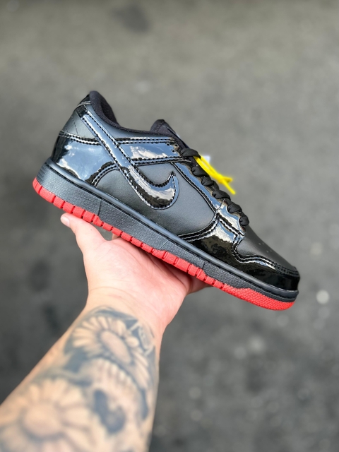 NIKE DUNK