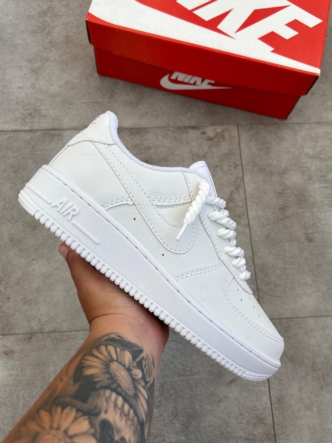 NIKE AIR FORCE