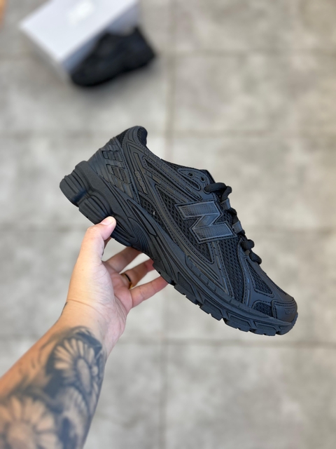 NEW BALANCE 1906R