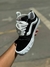 Vans Knu Skool preto e branco na internet