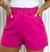 Short Alfaiataria com cinto.