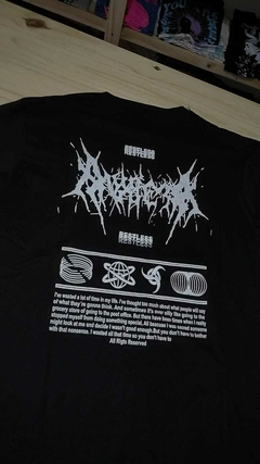 REMERA RESTLESS - OVER