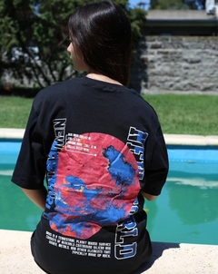 REMERA NEW WORLD - OVER