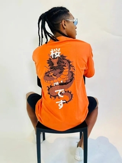 REMERA DRAGÓN - OVER