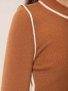 BLUSA CANELADA COM DETALHES BIAMAR CARAMELO na internet