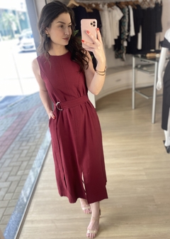VESTIDO MIDI PESPONTADO VINHO na internet