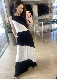 VESTIDO MALHA LONGO BICOLOR PRETO - comprar online