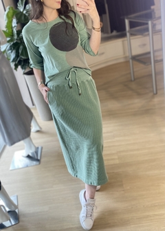 CONJUNTO BLUSA E SAIA ALGODÃO TINGIDO VERDE - comprar online