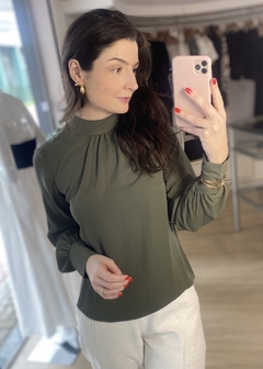 BLUSA CREPE VERDE MILITAR - Banana Blu