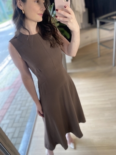 VESTIDO THAMIRES MARROM na internet
