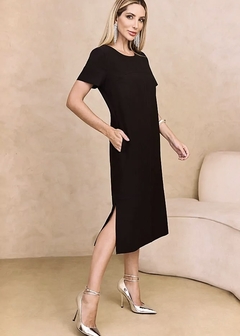 VESTIDO MIDI RETO PRETO na internet