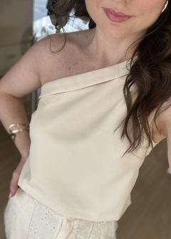 BLUSA ARIANA UM OMBRO SÓ BEGE CLARO
