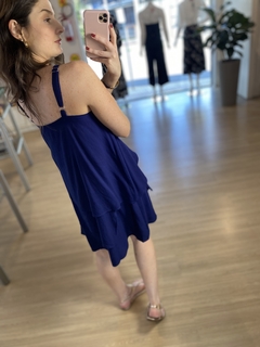 VESTIDO CAMADAS AZUL MARINHO na internet