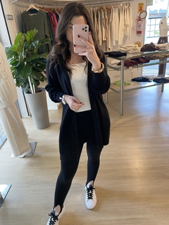 CASACO ALONGADO FIO PLUMA COM CAPUZ PRETO - Banana Blu