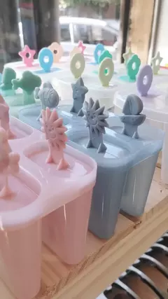 Imagen de MOLDE DE HELADOS X4