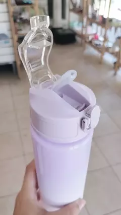 BOTELLA PLÁSTICA 500ML CON PICO DE SILICONA