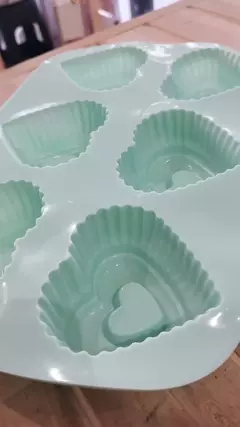 MOLDE MUFFINS CORAZÓN SILICONA X6