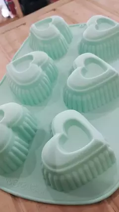 MOLDE MUFFINS CORAZÓN SILICONA X6 - comprar online
