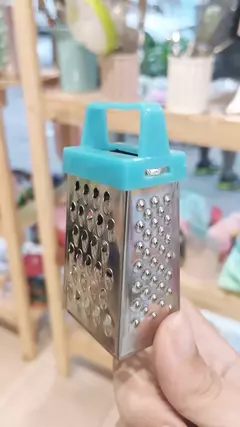MINI RALLADOR CON IMÁN en internet
