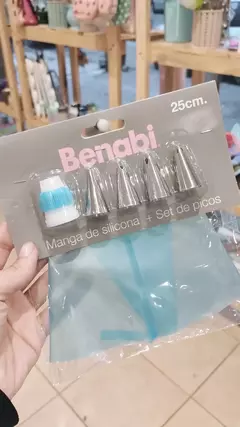 MANGA DE SILICONA + SET DE PICOS