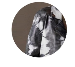 CAMPERA DE CUERO THE POWER OFF LOVE en internet