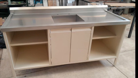 Mesa alta 180cm. Fregadero central y trampa para yeso 513.621.2049 - comprar en línea