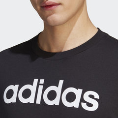 Playera Essentials Logo Lineal Bordado Tejido Jersey