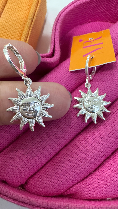 ARGOLA COM PINGENTE SOL