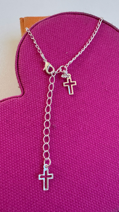TORNOZELEIRA COM DETALHE EM CRUZ