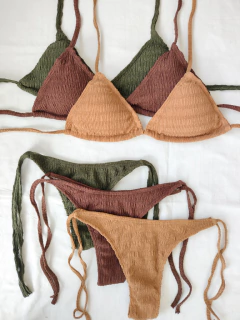 Bikini Bambula en internet