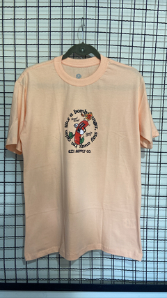 Camiseta Uzi supply “Calm like a bomb”
