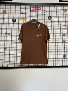 Camiseta Monte Leste “Butterfly” Marrom - comprar online