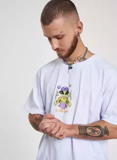 Camiseta Monte Leste "Alien" na internet