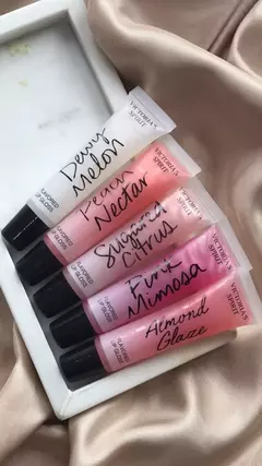 lip gloss con destellos