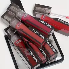 Lip gloss - comprar online