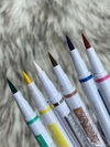 delineador de ojos de colores