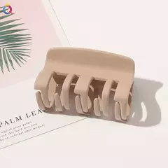 broche para cabello cuadrado en internet
