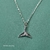 Colar Chocker com Pingente Rabo de Baleia 44cm - Prata 925 - comprar online