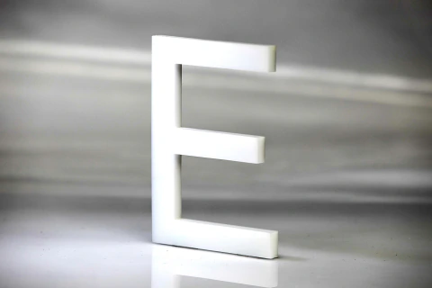 Letras de 3cm altura × 5mm espessura - Acrílico Branco