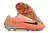 Chuteiras Nike Phantom GX de corte baixo laranja