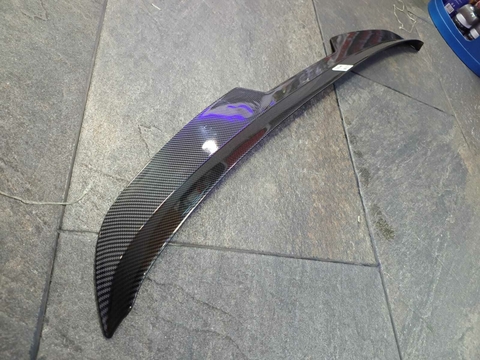 Alerón de tiguan fibra de carbono 18-24