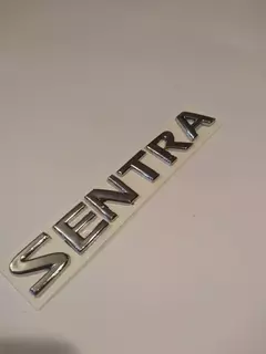EMBLEMA LETRA SENTRA - comprar en línea