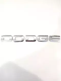 EMBLEMA LETRA DODGE CAMIONETA 02-05
