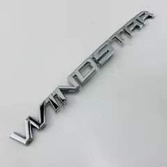 EMBLEMA LETRA WIDSTAR 99-03
