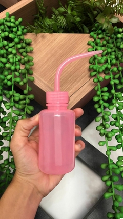 FRASCO LAVAGEM DE CILIOS ROSA BICO TORTO 100ML