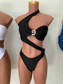 Body maiô Mariane na internet